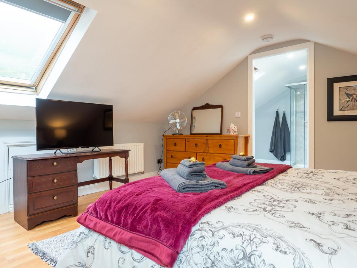 Cloonan House Apartment คลิฟเดน ภายนอก รูปภาพ