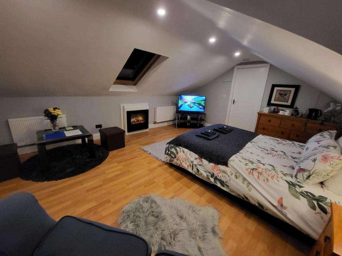 Cloonan House Apartment คลิฟเดน ภายนอก รูปภาพ